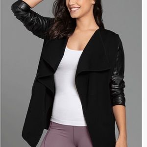 Beautiful black jacket with faux leather sleeves xl. Peach brand